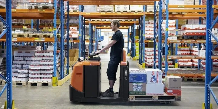 Reachtruck chauffeur/orderpicker